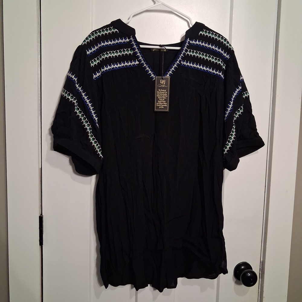 DG2 Diane Gilman Blouse Women 2X Black Embroidered V-Neck Boho Peasant Top New